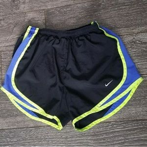 Black Nike shorts